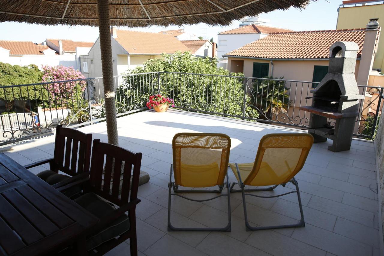 Guest House Lorenta Vodice Buitenkant foto