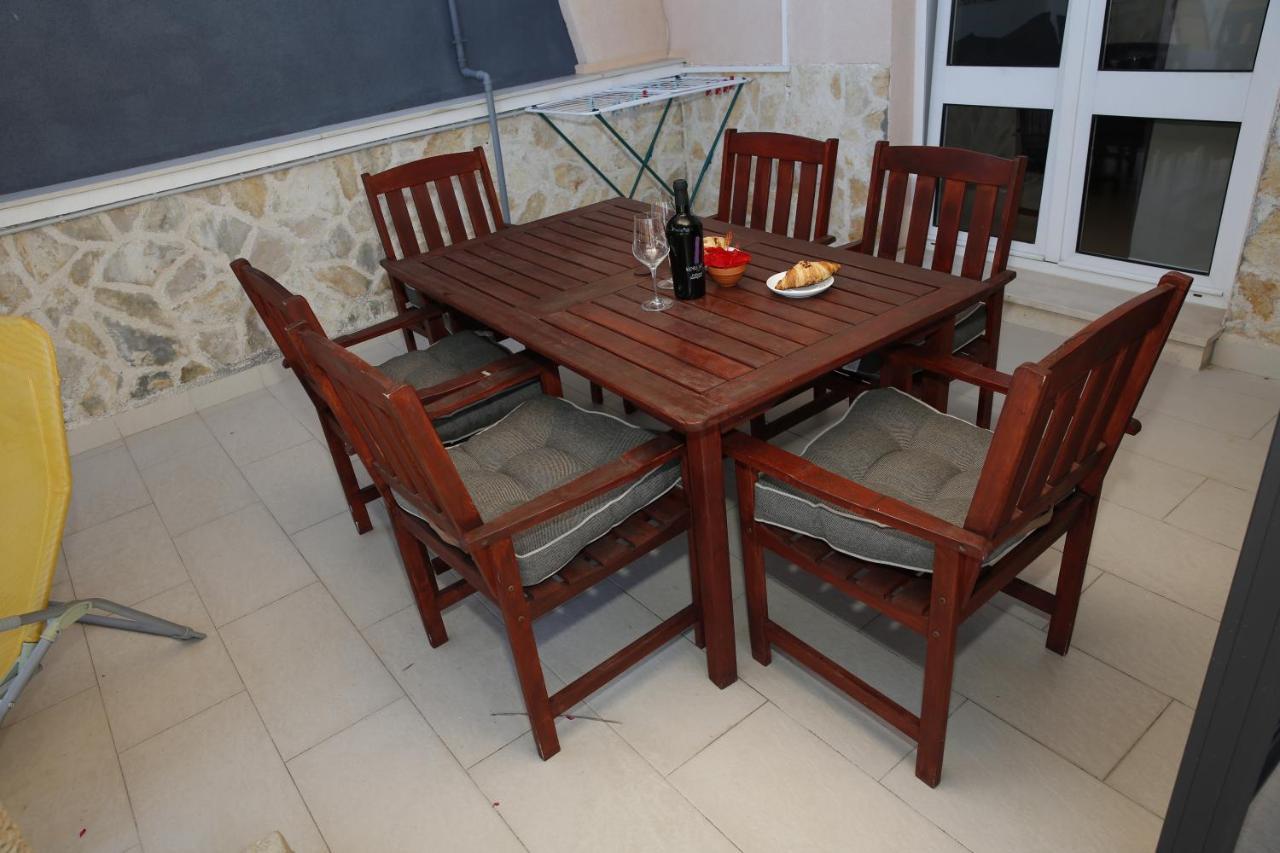 Guest House Lorenta Vodice Buitenkant foto