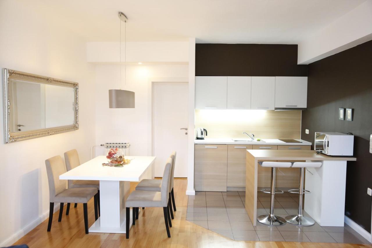 Guest House Lorenta Vodice Buitenkant foto