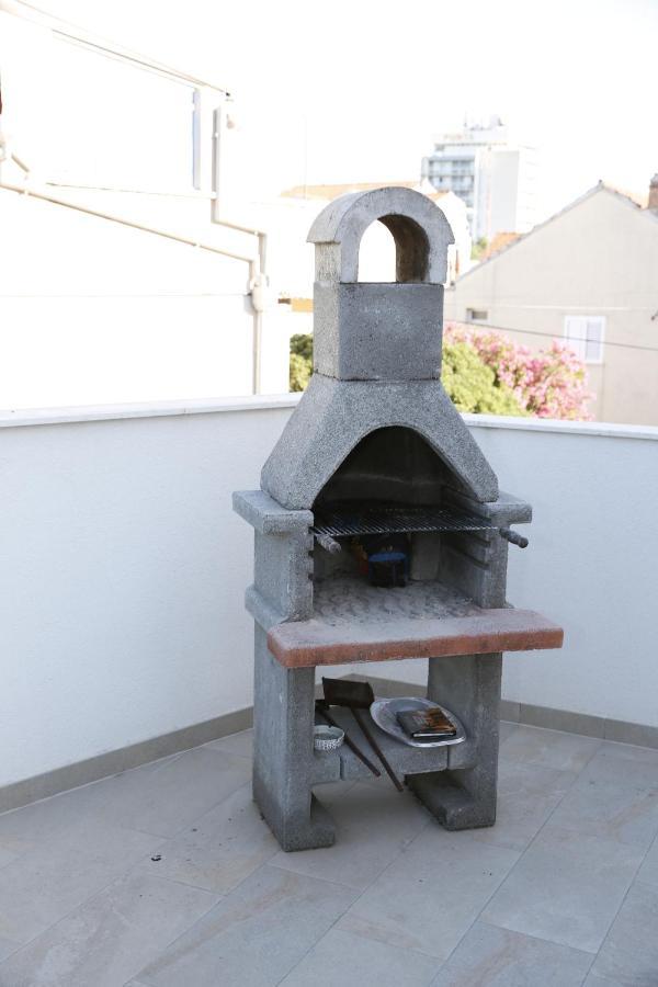 Guest House Lorenta Vodice Buitenkant foto