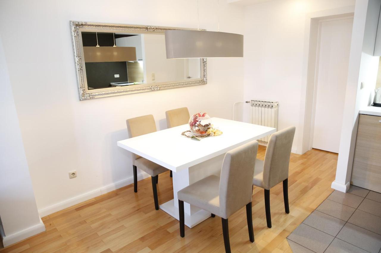 Guest House Lorenta Vodice Buitenkant foto
