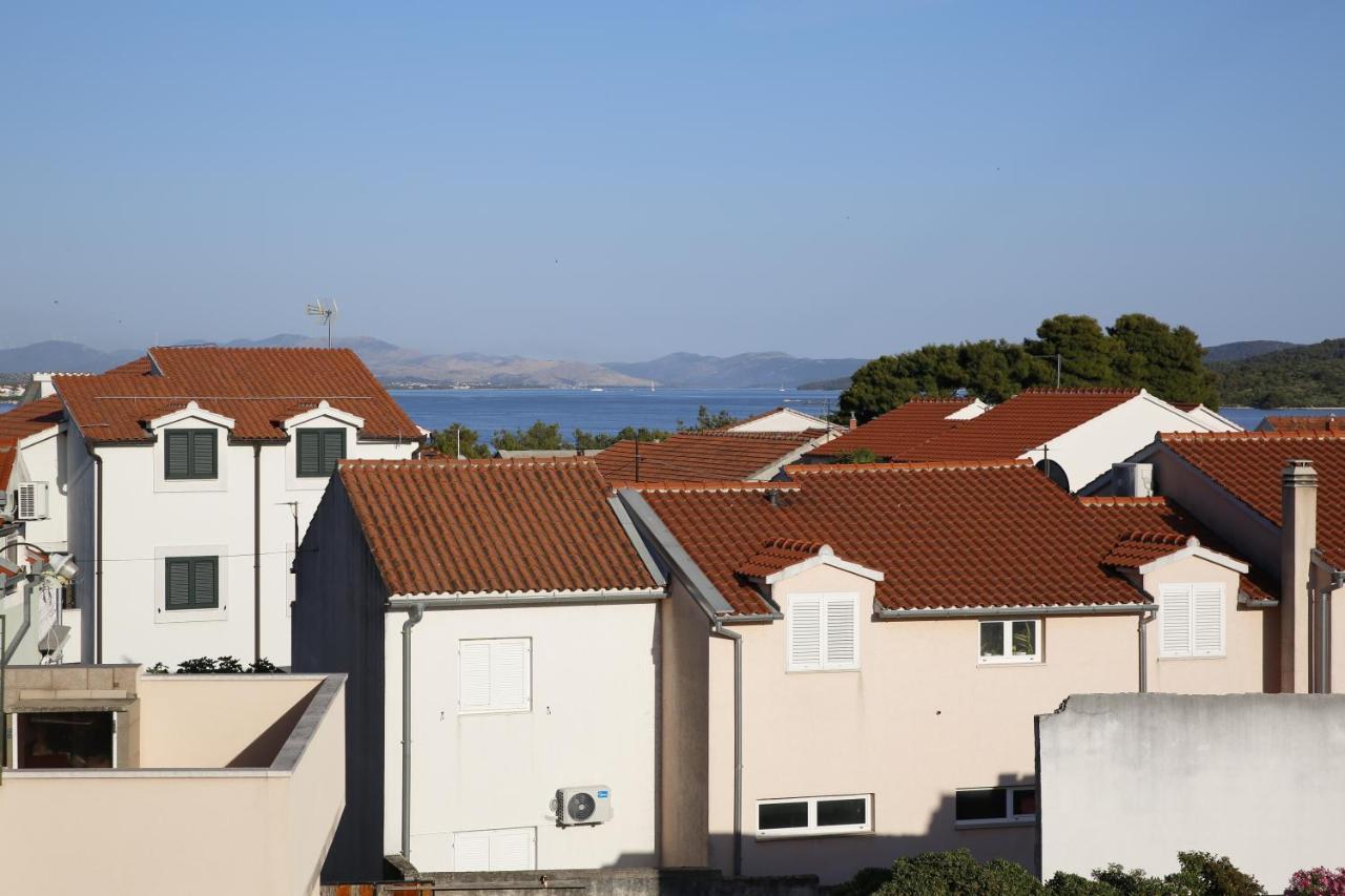 Guest House Lorenta Vodice Buitenkant foto