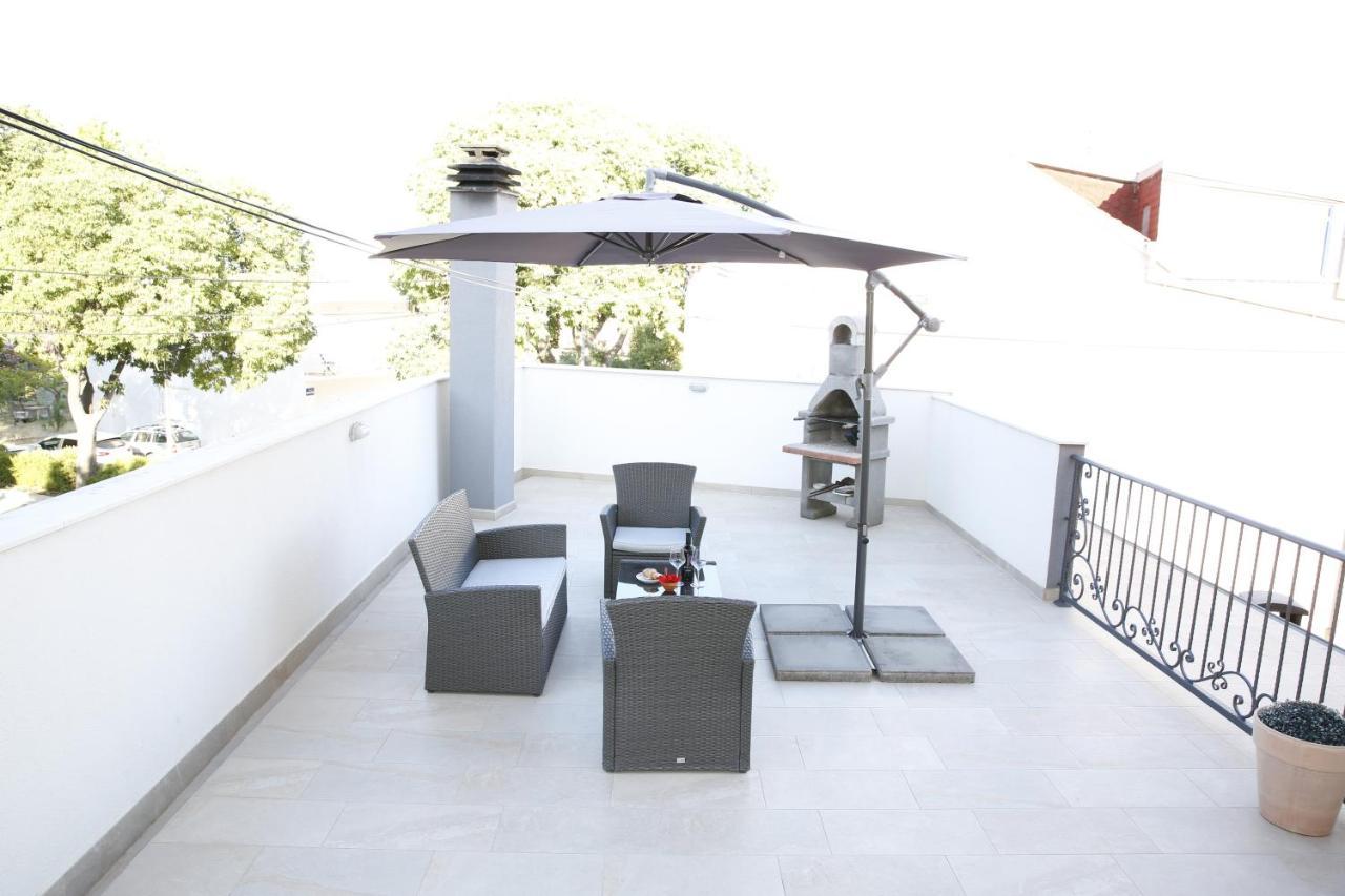 Guest House Lorenta Vodice Buitenkant foto