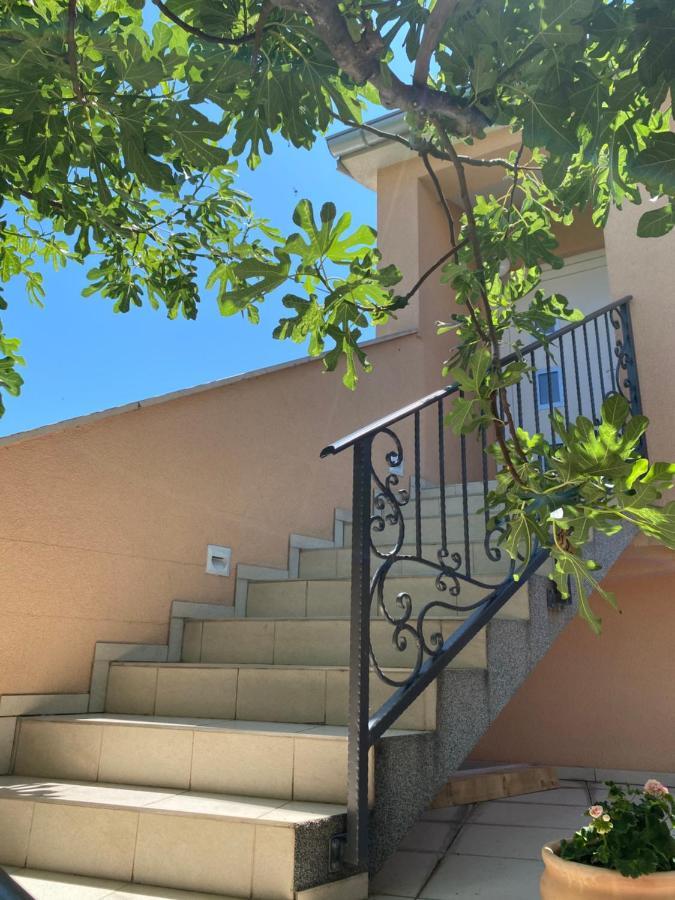 Guest House Lorenta Vodice Buitenkant foto